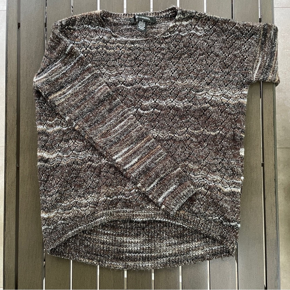 89TH & MADISON ZIG ZAG HI-LOW SWEATER!!